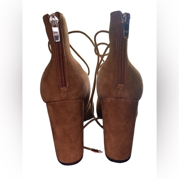 Marc Fisher | Size 7.5 Stevee Camel Block Lace Up Heel - Picture 4 of 5